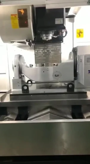 Fresatrice verticale CNC Vmc1370 con elevata precisione e potenza del motore principale da 4kW